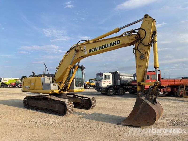 New Holland Kobelco E215B Tracked Excavator Paletli ekskavatörler