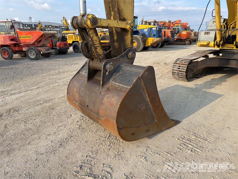 New Holland Kobelco E215B Tracked Excavator Paletli ekskavatörler