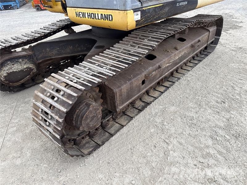 New Holland Kobelco E215B Tracked Excavator Bagri goseničarji