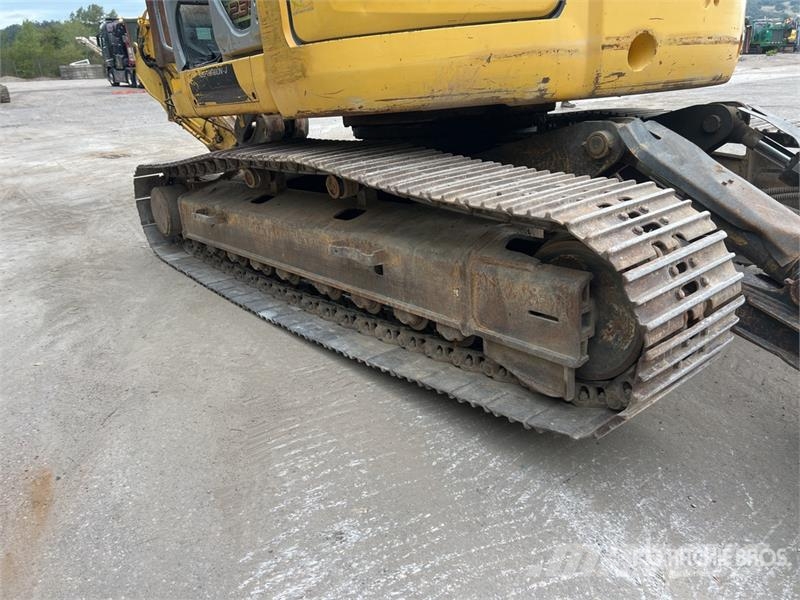 New Holland KOBELCO E235B SRNLC Pelle Sur Chenilles Tracked Ex Crawler excavators
