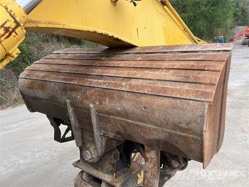 New Holland KOBELCO E235B SRNLC Pelle Sur Chenilles Tracked Ex Crawler excavators