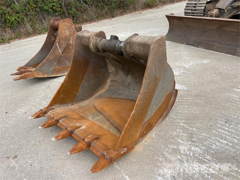 New Holland KOBELCO E235B SRNLC Pelle Sur Chenilles Tracked Ex Crawler excavators