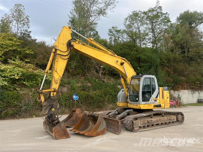New Holland KOBELCO E235B SRNLC Pelle Sur Chenilles Tracked Ex Crawler excavators