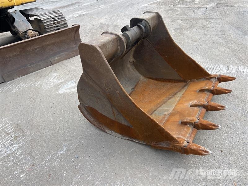 New Holland KOBELCO E235B SRNLC Pelle Sur Chenilles Tracked Ex Crawler excavators