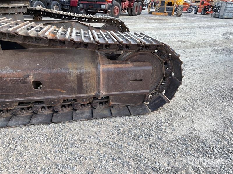 New Holland Kobelco E215B Tracked Excavator Paletli ekskavatörler