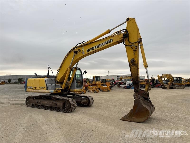 New Holland Kobelco E215B Tracked Excavator Bagri goseničarji