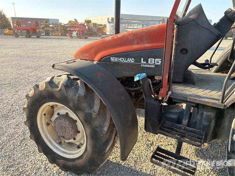 New Holland L85 DT 4WD Tractor Trattori