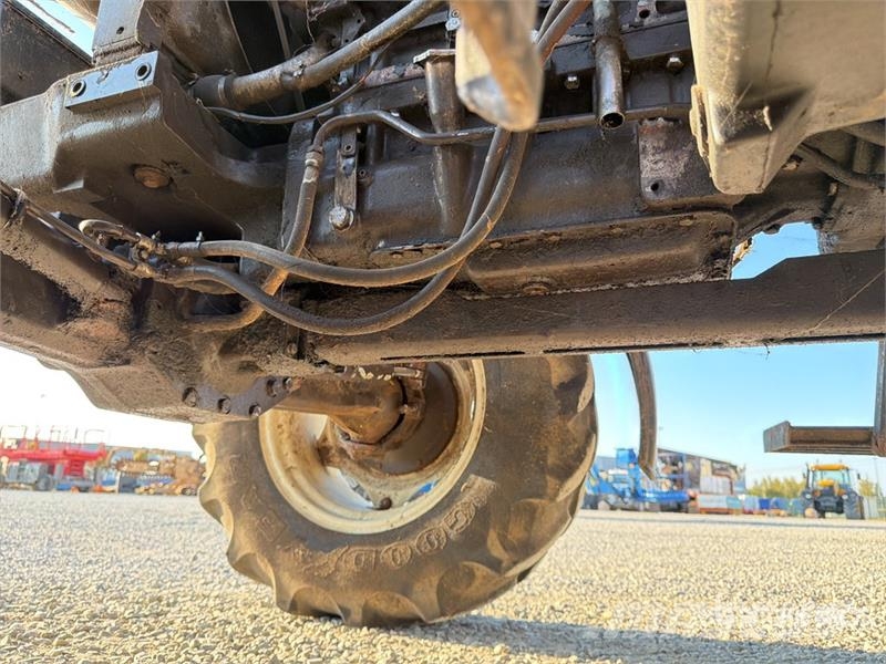 New Holland L85 DT 4WD Tractor Trattori