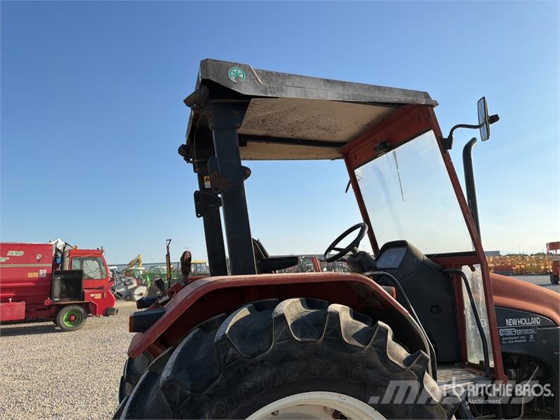 New Holland L85 DT 4WD Tractor Trattori