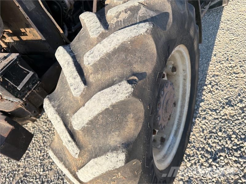 New Holland L85 DT 4WD Tractor Trattori