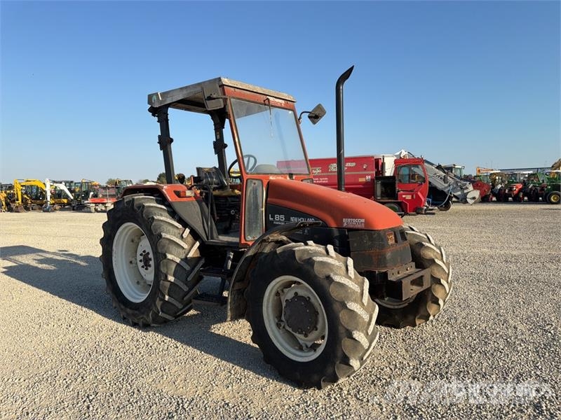 New Holland L85 DT 4WD Tractor Trattori