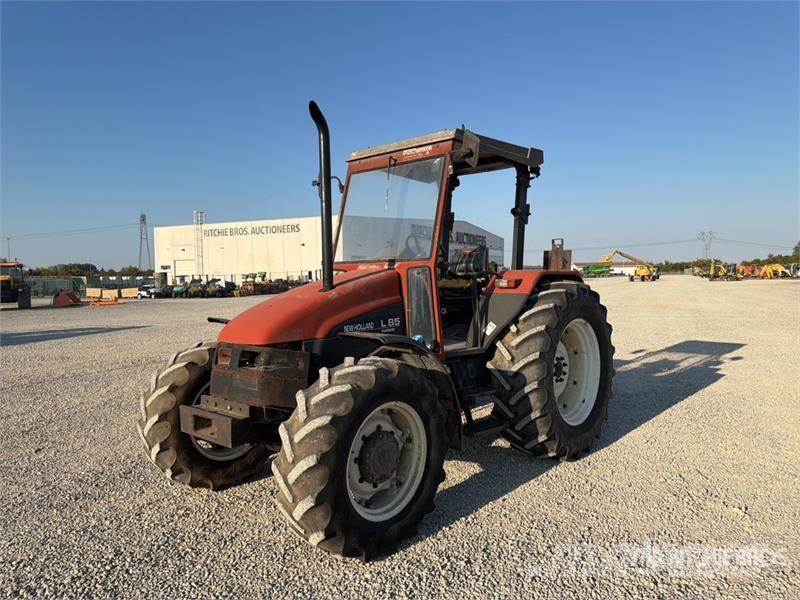 New Holland L85 DT 4WD Tractor Trattori
