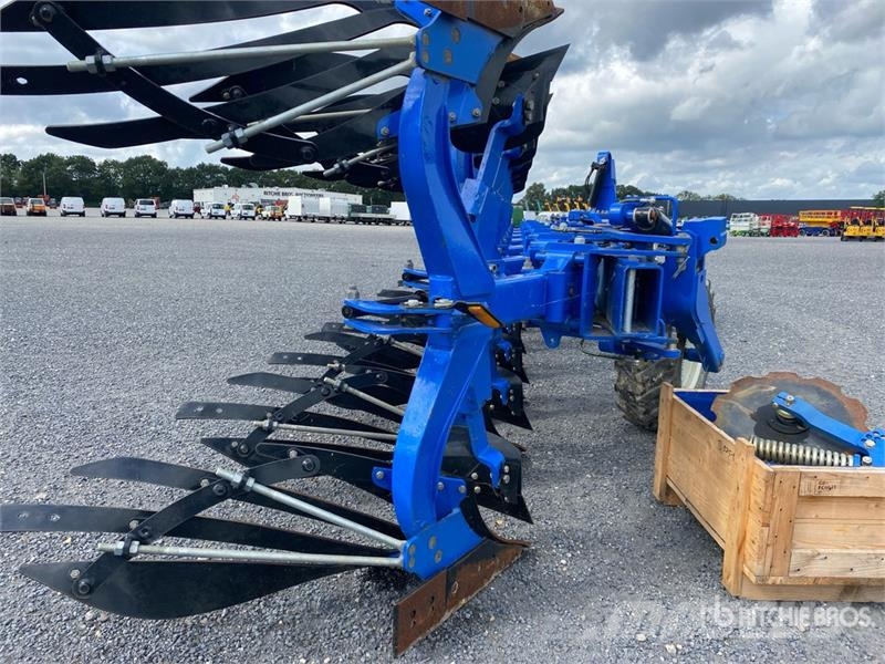 New Holland PXV7980H0L Reversible Plow Reversible ploughs