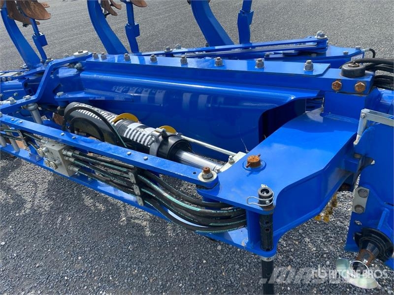 New Holland PXV7980H0L Reversible Plow Reversible ploughs