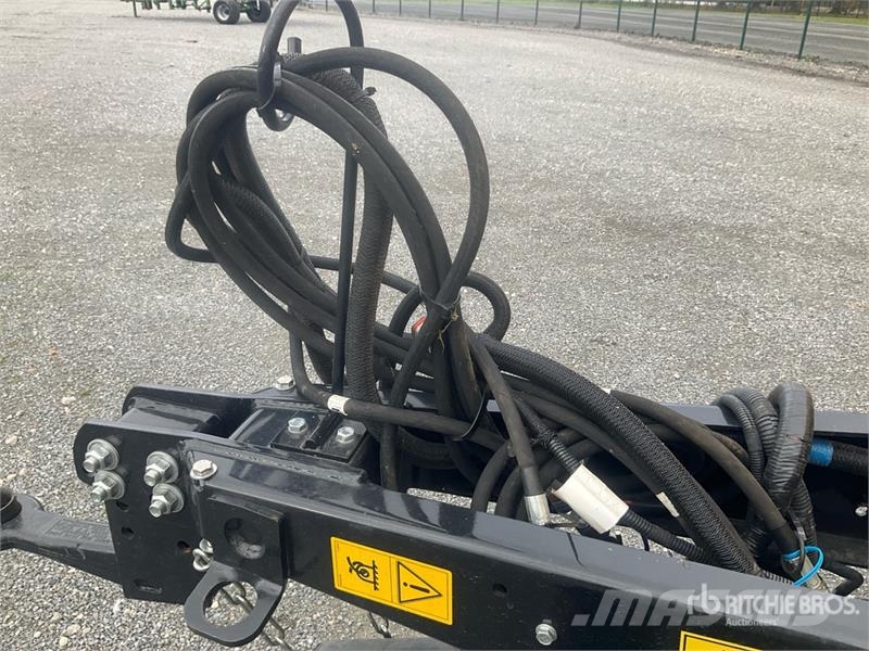 New Holland RB180 Round Baler Rundballenpressen