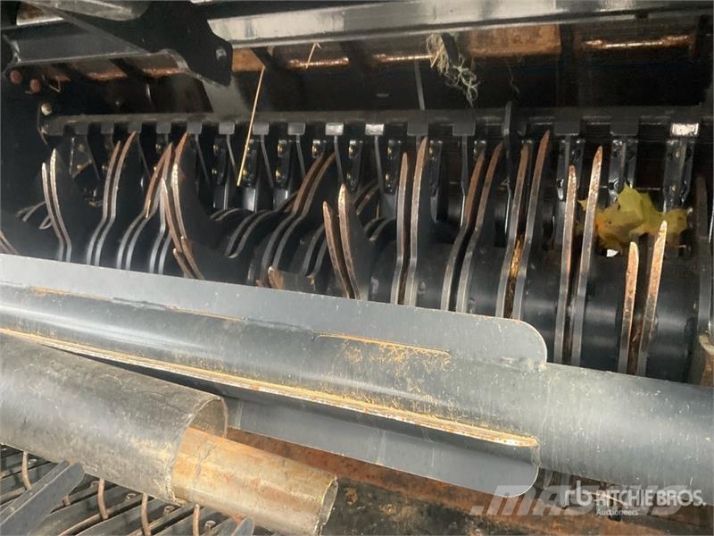 New Holland RB180 Round Baler Rundballenpressen
