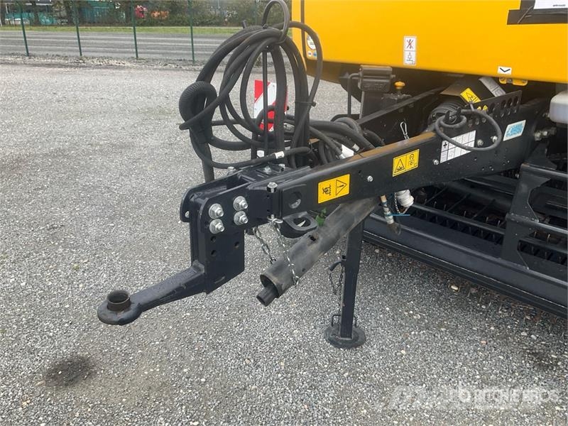 New Holland RB180 Round Baler Rundballenpressen