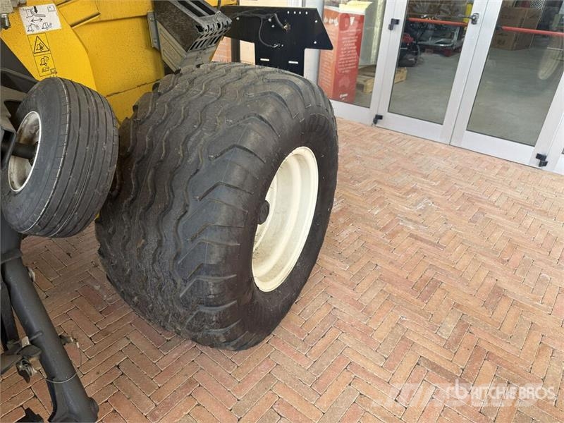New Holland RollBelt 180 SuperFeed Round Baler (Unused) Rotoempacadoras