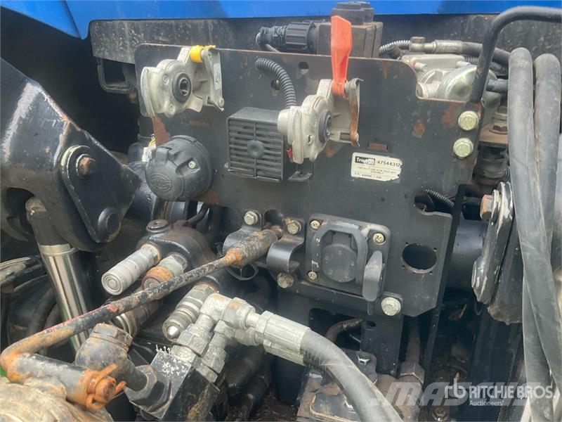 New Holland T 8.380 PC 4WD Tractor Traktorer