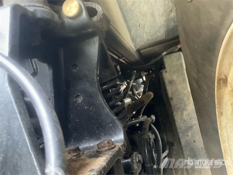 New Holland T 8.380 PC 4WD Tractor Traktorer
