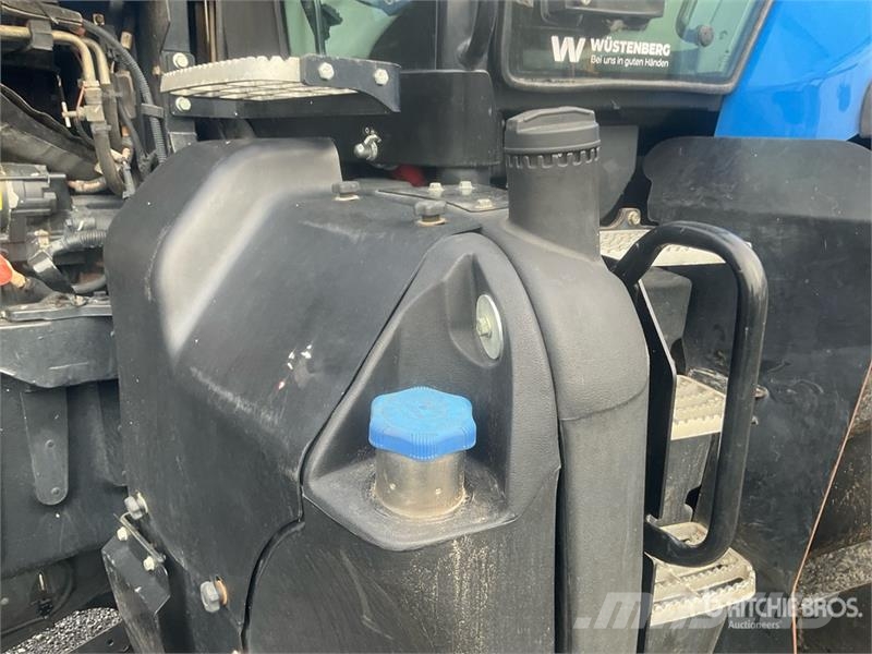 New Holland T 8.420 AC 4WD Tractor Traktorji