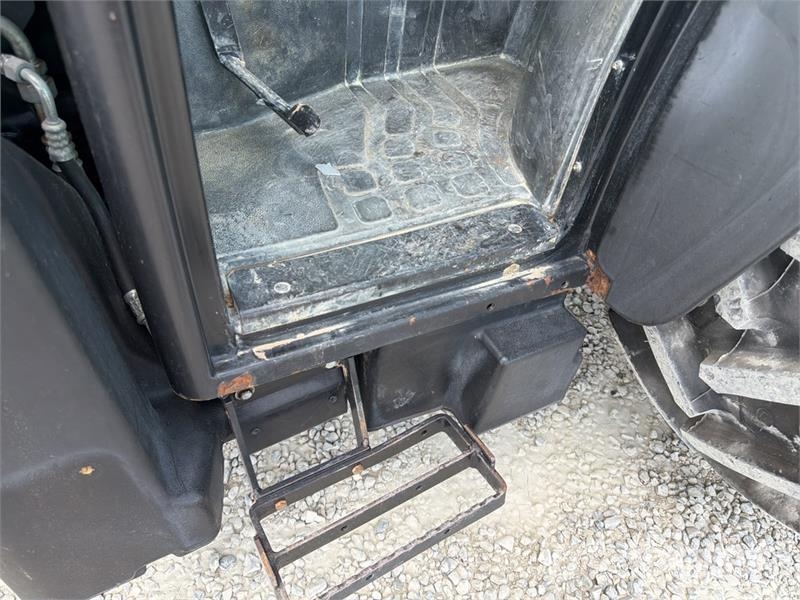 New Holland T4.95F 4WD Tractor Tractores