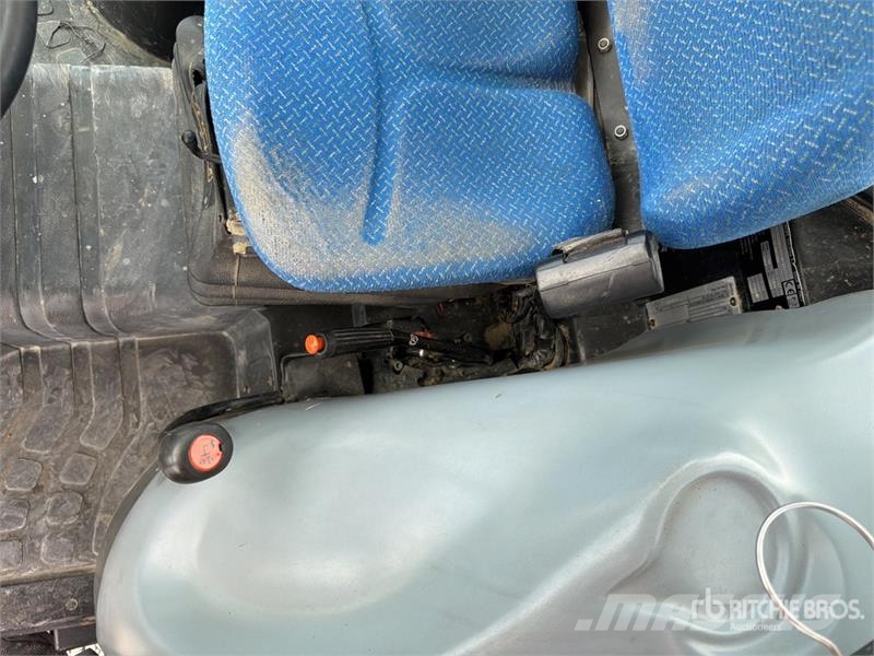 New Holland T4.95F 4WD Tractor Tractores
