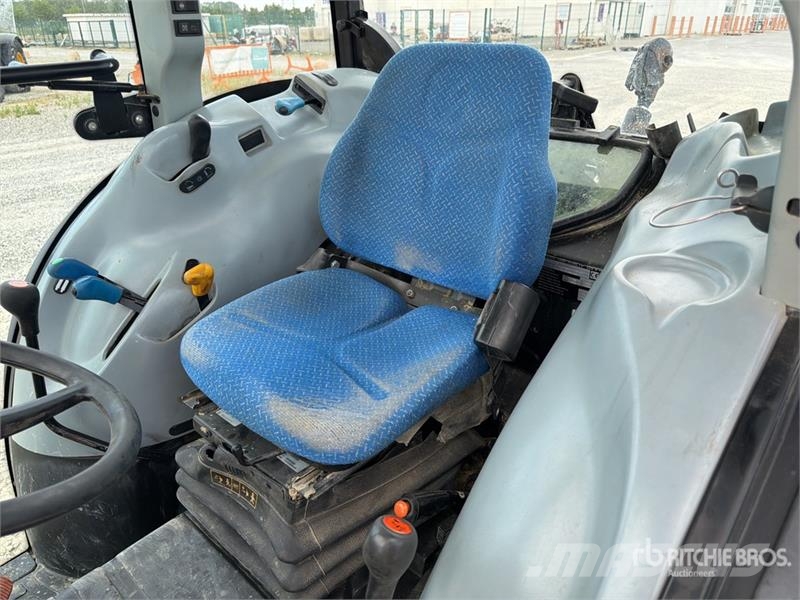 New Holland T4.95F 4WD Tractor Tractores