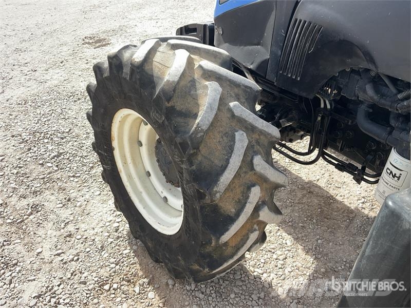 New Holland T475 4WD Tractor Tractores
