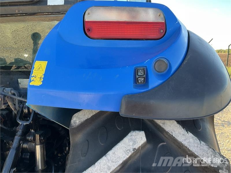 New Holland T5.95 4WD Tractor الجرارات