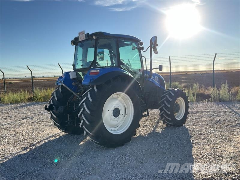 New Holland T5.95 4WD Tractor الجرارات