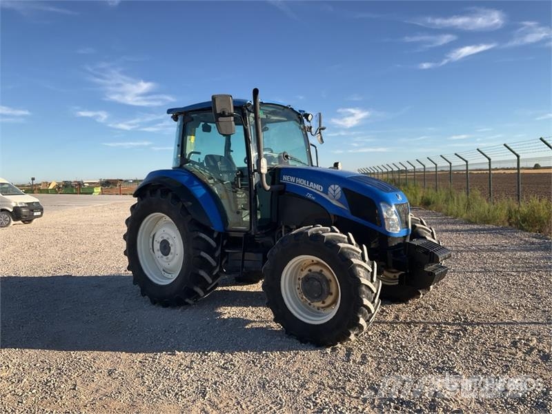 New Holland T5.95 4WD Tractor الجرارات