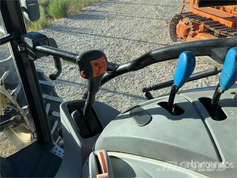 New Holland T5.95 4WD Tractor الجرارات