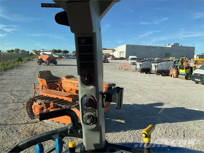 New Holland T5.95 4WD Tractor الجرارات