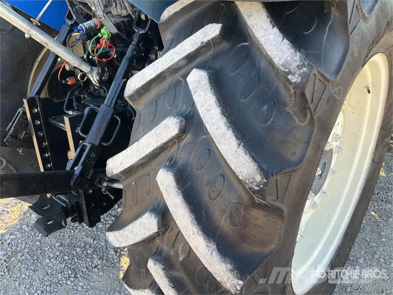 New Holland T5.95 4WD Tractor الجرارات