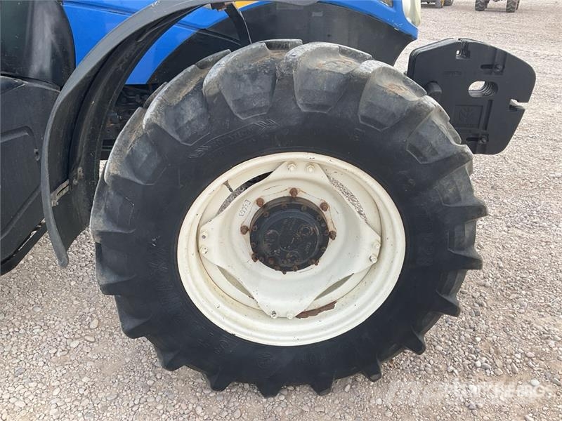 New Holland T6.125 4WD Tractor トラクター