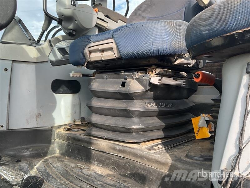 New Holland T6.125 4WD Tractor トラクター