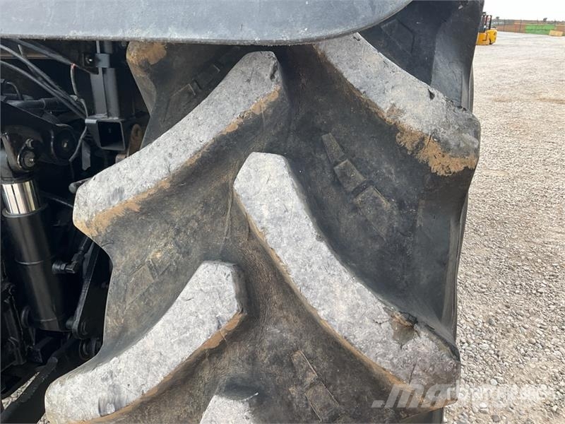 New Holland T6.125 4WD Tractor トラクター