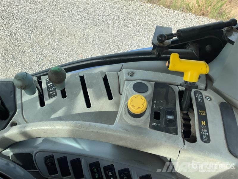 New Holland T6.125 4WD Tractor トラクター
