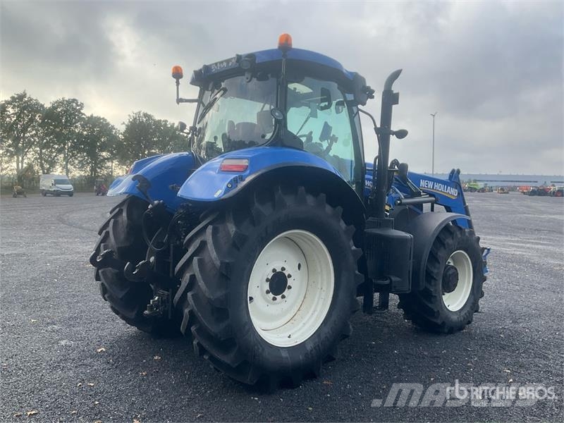 New Holland T7.200 Auto Command 4WD Tractor Traktorit