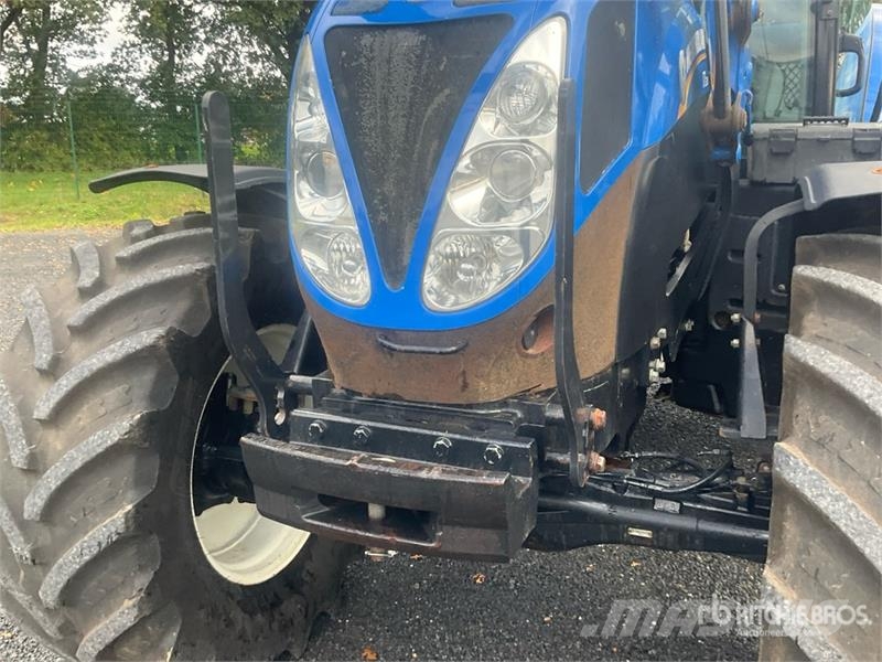 New Holland T7.200 Auto Command 4WD Tractor Traktorit
