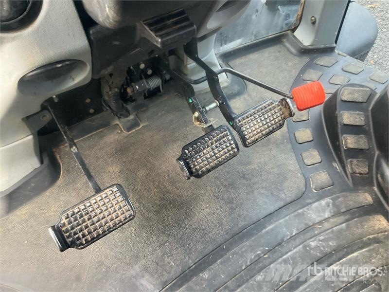 New Holland T7.200 Auto Command 4WD Tractor Traktorit