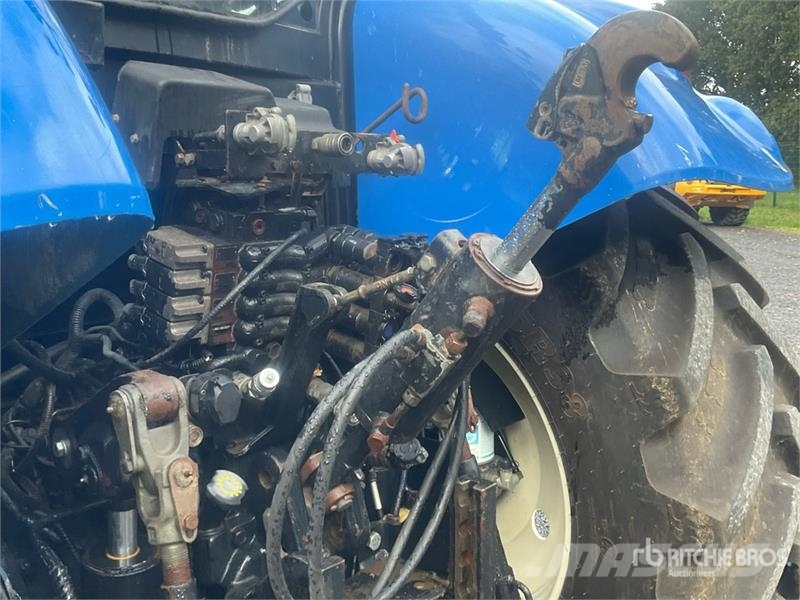 New Holland T7.200 Auto Command 4WD Tractor Traktorit