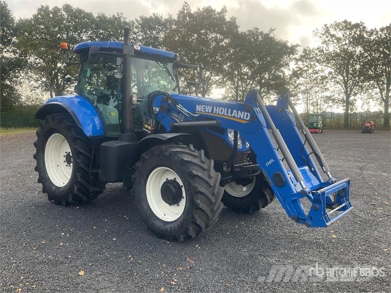 New Holland T7.200 Auto Command 4WD Tractor Traktorit