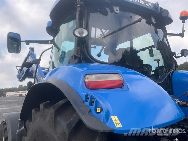 New Holland T7.200 Auto Command 4WD Tractor Traktorit
