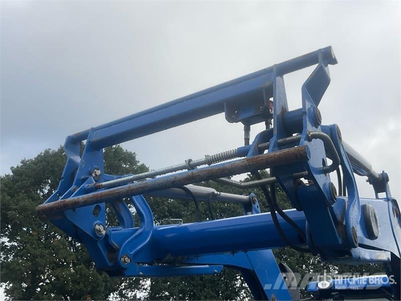 New Holland T7.200 Auto Command 4WD Tractor Traktorit