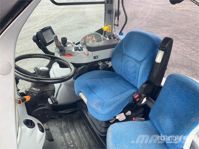 New Holland T7.210 Tractors