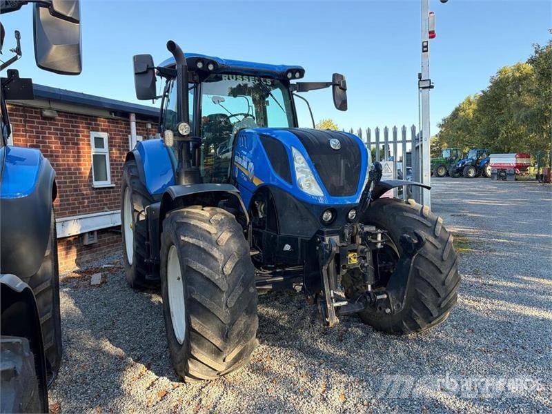 New Holland T7.260 الجرارات
