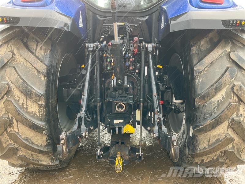New Holland T7.300 4WD Tractor Traktorok