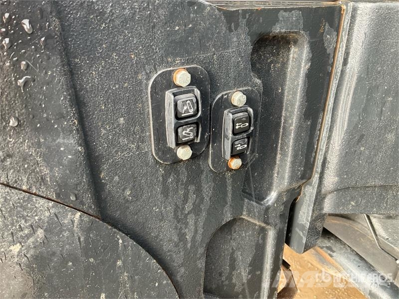 New Holland T7.300 4WD Tractor Traktorok